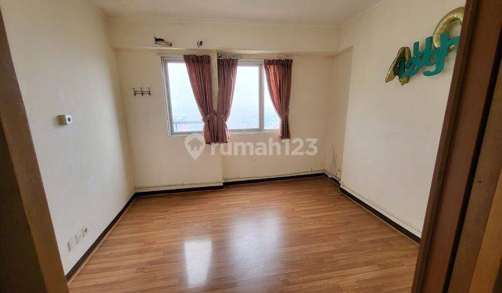 Disewakan Apartemen Maple Park 3 Kamar Tidur Semi Furnished 1