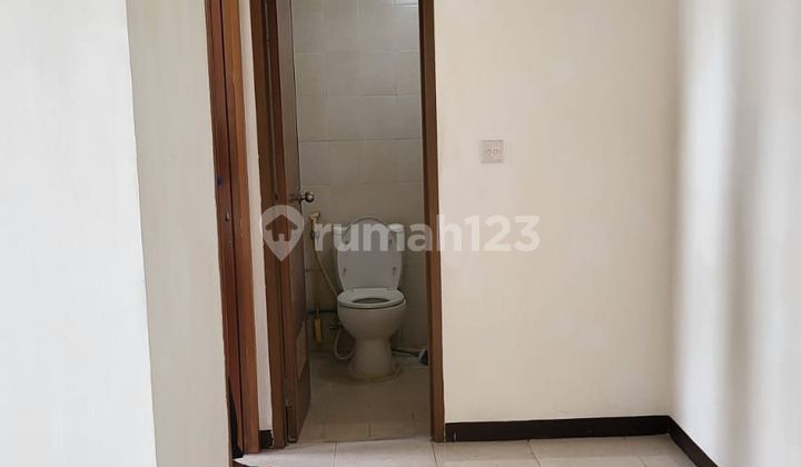 Disewakan Apartemen Maple Park 3 Kamar Tidur Semi Furnished 2