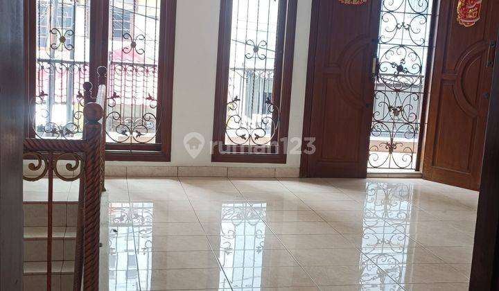 Dijual Rumah Sunter 3lantai Bagus, Shm ,semi Furnished Rapi 1