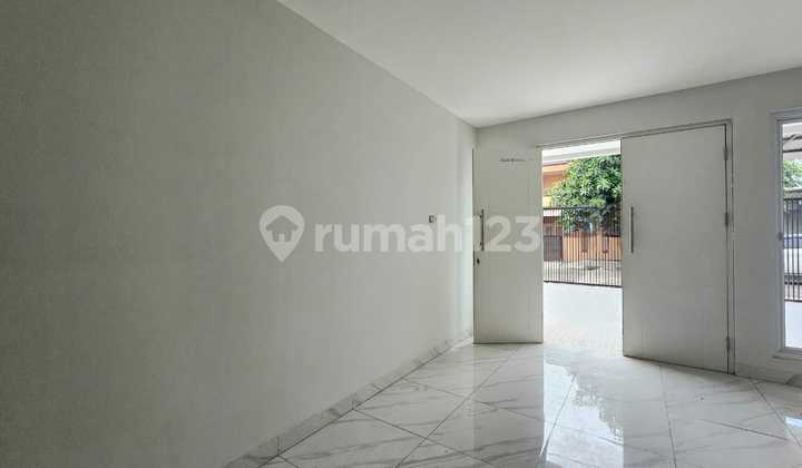 Rumah Bagus Baru Direnovasi di Taman Modern Cakung Jakarta Timur - Lokasi Strategis 2