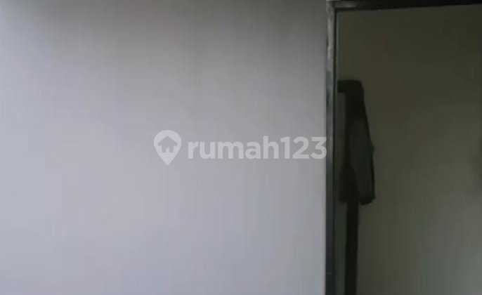 Rumah 4 Lantai Minimalis Strategis di Pedamangan Jakarta Utara 2