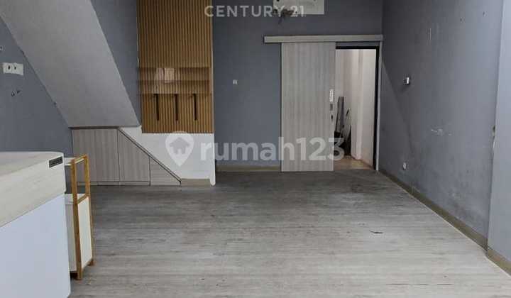 Ruko Boulevard Hijau - 2.5 Floors, Strategic Location for Business