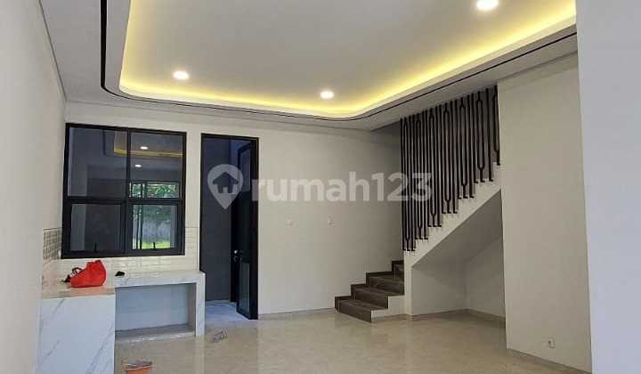 Rumah Baru Modern Minimalis Manyar dekat Galaxy Mall Tengah Kota