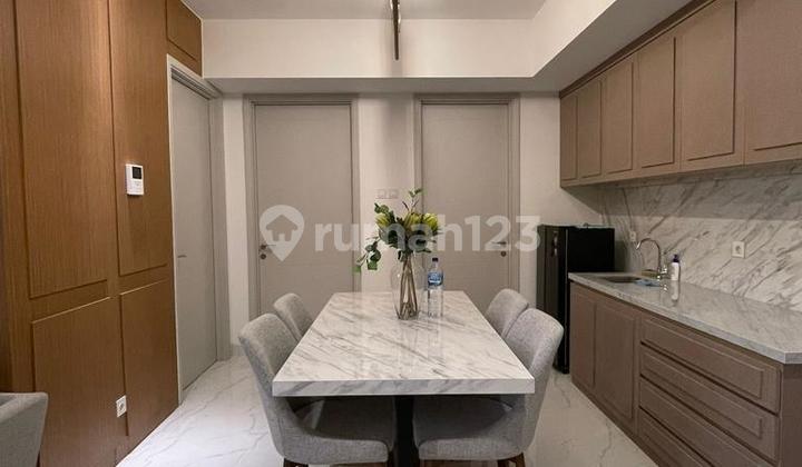 Apartemen La Viz Pakuwon Mall Furnished Mewah 2BR Interior 2