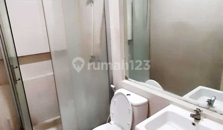 Rumah Kontrakan Disewakan Pakuwon City, Surabaya Semi Furnished 2