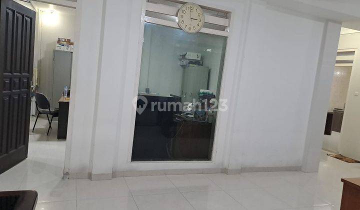 Rumah Kantor Bubutan Dekat Stasiun dan Mall Pertokoan Komersil  2