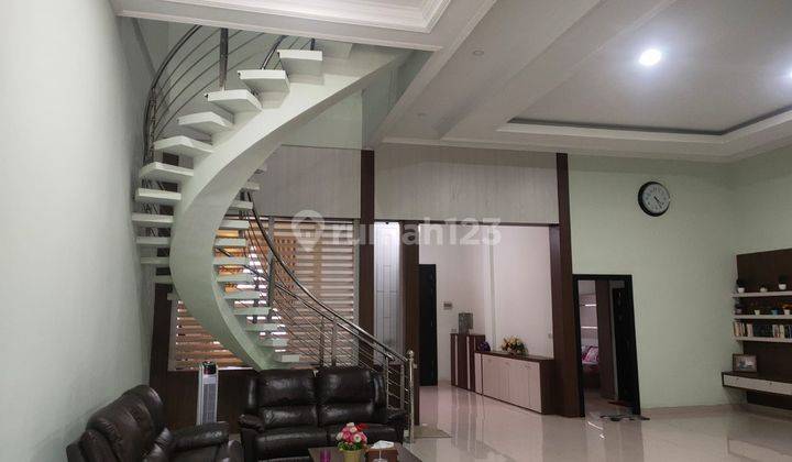 Rumah Mewah Lokasi Dekat Jalan Ahmad Yani 1 4