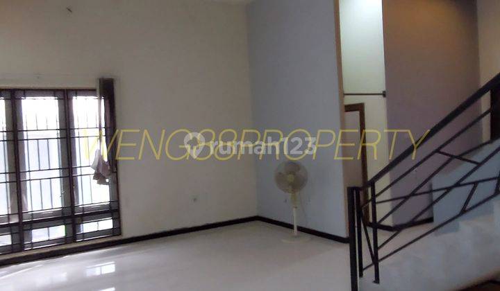 Rumah Hook 2 Lantai Lokasi Pusat Kota 4