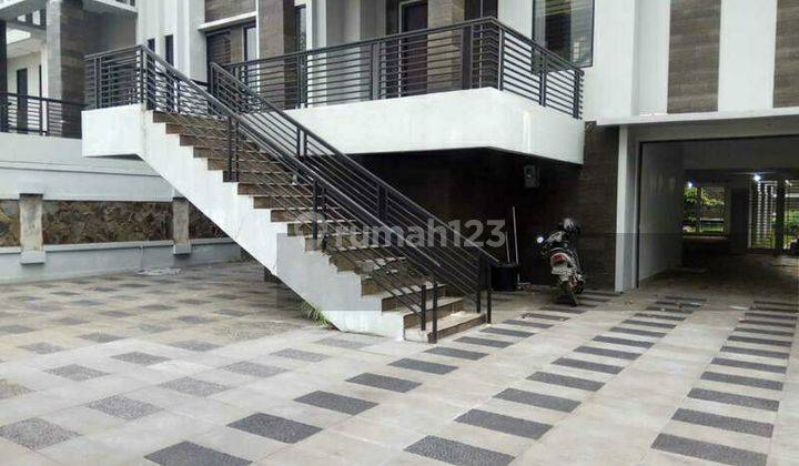 Rumah Sewa Tepi Jalan Cocok Untuk Kantor 2