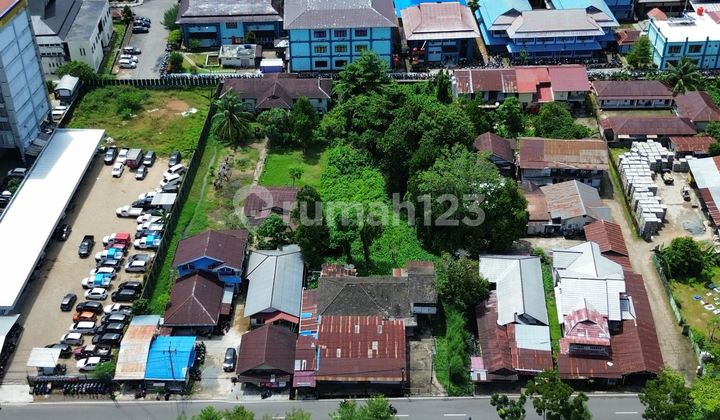 Tanah Tepi Jalan Perdana Kota Pontianak. Tanah Tepi Jalan Perdana Kota Pontianak.