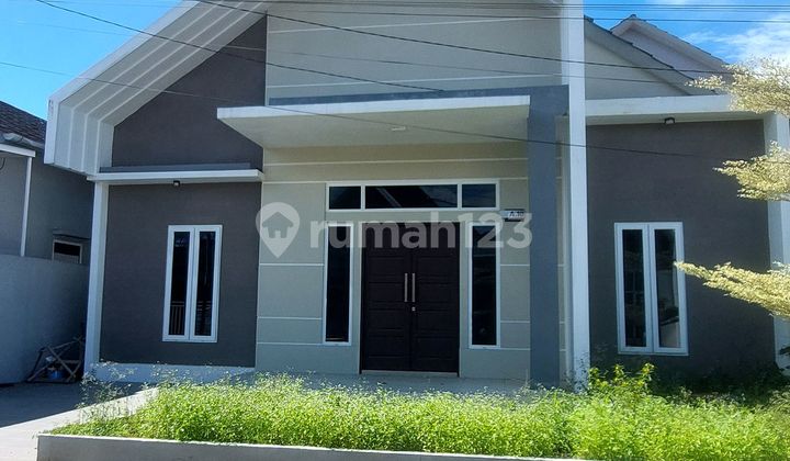 Rumah Baru Tipe 175 Lokasi Jalan Parit Haji Husin 2 Pontianak