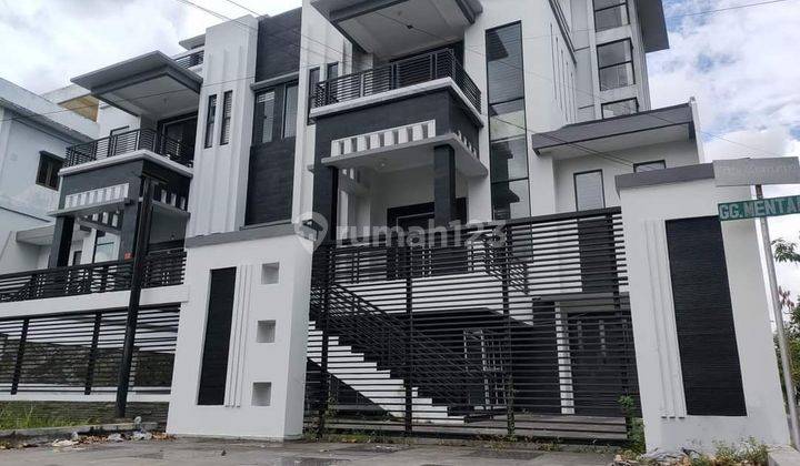 Rumah Sewa Tepi Jalan Cocok Untuk Kantor 1