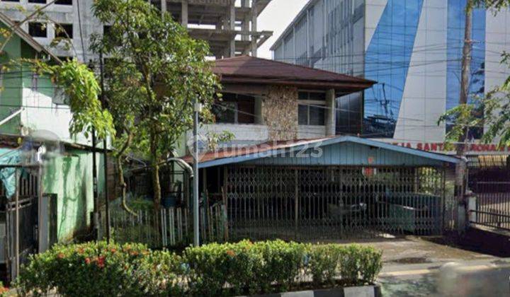 Rumah Tepi Jalan Kota Pontianak Lokasi Strategis 1