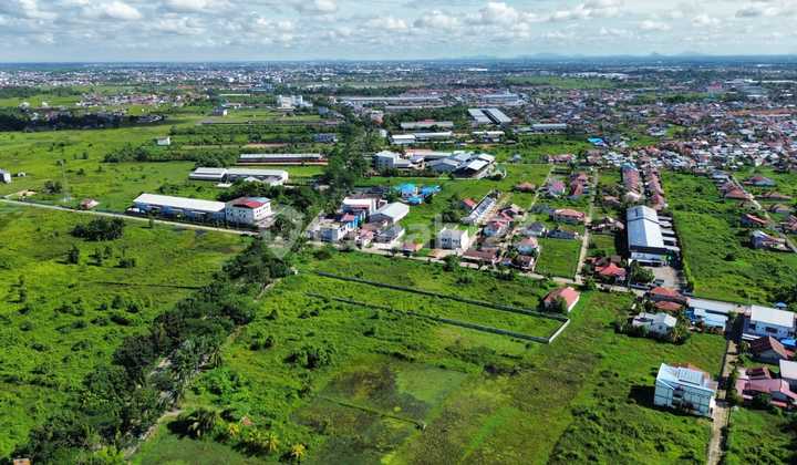 Land Along the Arterial Road Supadio / Ahmad Yani 2 Pontianak.