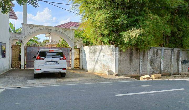 Beli tanah dapat bonus  rumah di dalamnya 2