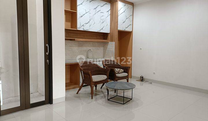 Jual rumah 2 lantai siap huni, harga murah 3