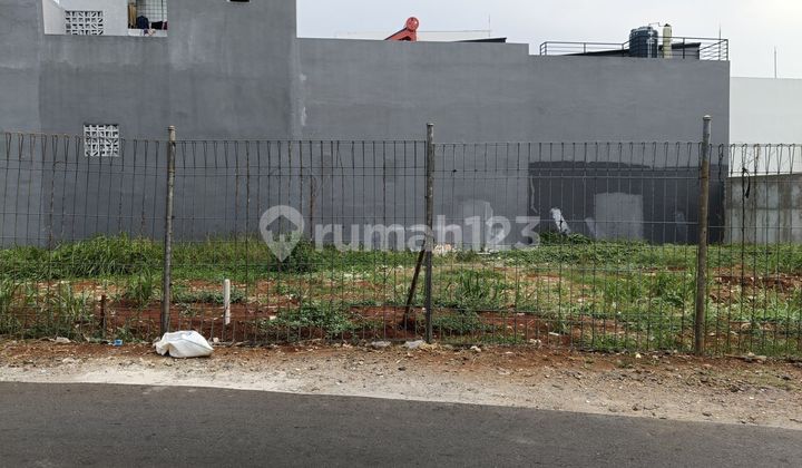 Cheap Land by the Road Ready to Build in Jagakarsa, South Jakarta