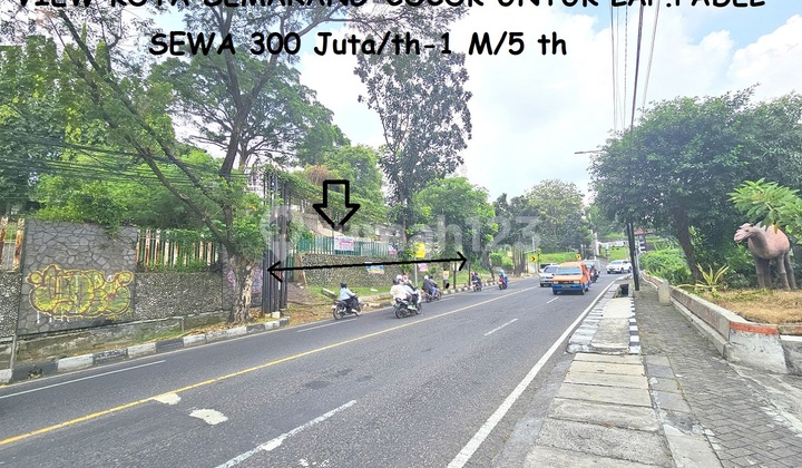 Freehold Land Plot 1820 - Width 33m, Dr. Wahidin 36, Candisari, Semarang, with Semarang City view.