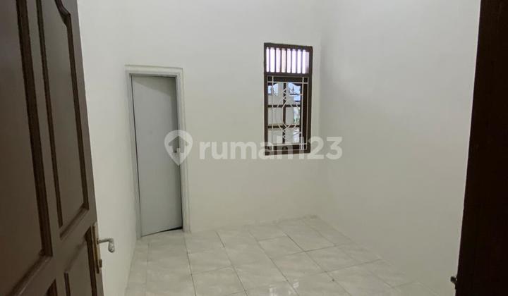 For Sale House in Menceng, Kalideres Size 6X10 2