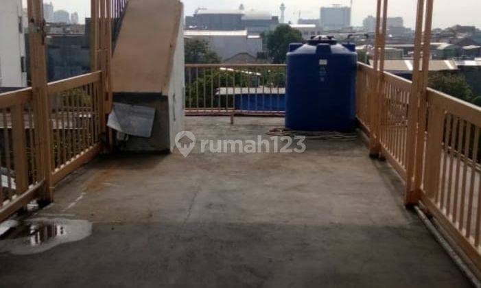 Ruko Bagus 3 Lantai Granit Siap Pakai Untuk Usaha Investasi 2