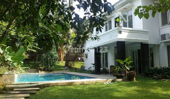 Rumah Bagus Cozy Siap Huni Asri Kolam Renang di Sentul City 1