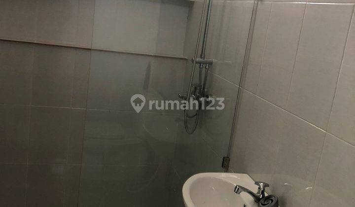 Rumah Bagus 2 Lantai Rapi Siap Huni Harga Nego 4