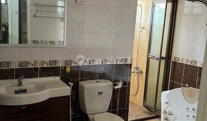 Rumah Bagus 2 Lantai Rapi Tanah Luas Harga Nego 4