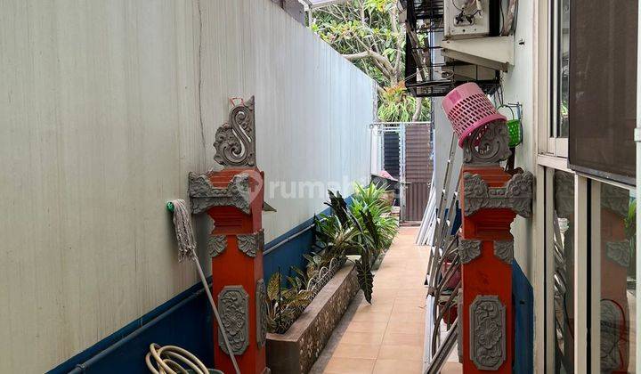 Rumah Bagus 2 Lantai Rapi Tanah Luas Harga Nego 6