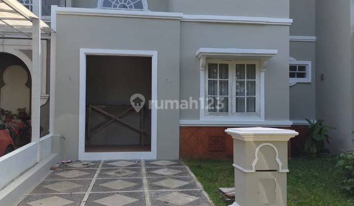 Rumah Bagus 2 Lantai Cozy Rapi Siap Huni  1