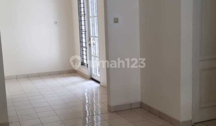 Rumah Bagus Rapi Dekat Compark di Kota Wisata