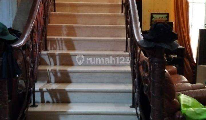 Rumah Mewah Bagus 2 Lantai Luas Siap Huni  2