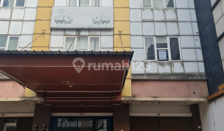 Ruko 3 lantai kawasan komersial BSD city Ruko 3 lantai kawasan komersial BSD city