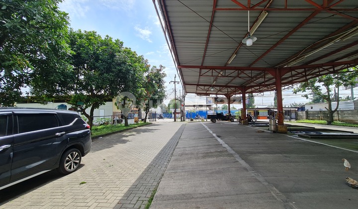 Strategic commercial land near the highway close to Gading Serpong, Tangerang. Strategic commercial land near the highway close to Gading Serpong, Tangerang.