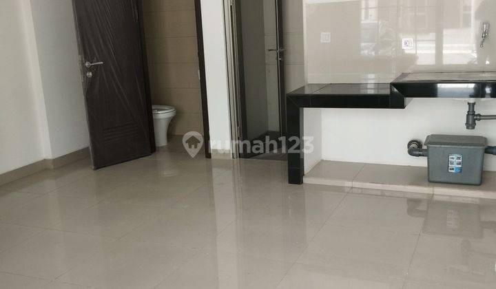 Termurah Dijual Rumah Miami Pik2, 4,5x10, 3 Lt., Lokasi Ok 2