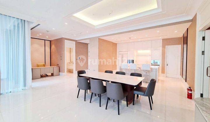 Siap Huni Fully Furnished St Regis 3 BR Tipe Langka Favorit Bagus Apartement 2