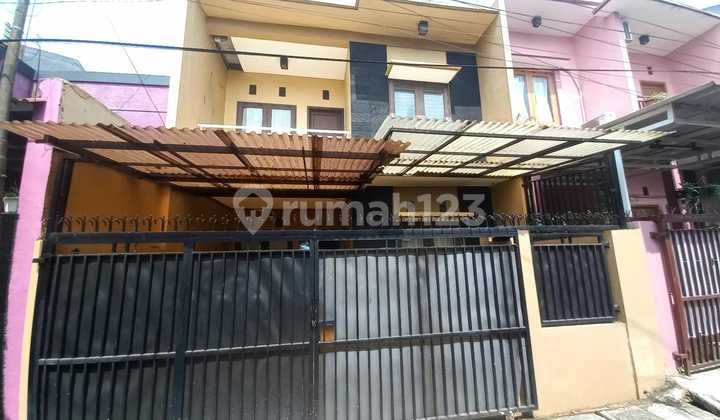 Jual Cepat Rumah Murah 2 Lantai SHM Bagus Siap Huni