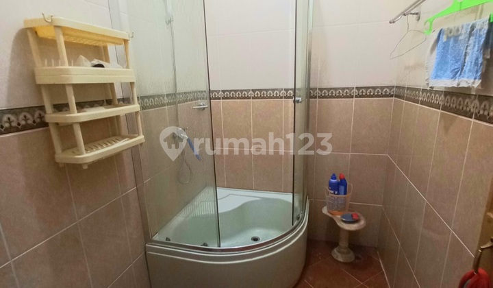 Jual Cepat Rumah Murah 2 Lantai SHM Bagus Siap Huni 2