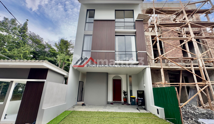 New House Within Limited Town House Unit Area, Lebak Bulus, South Jakarta