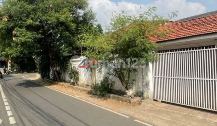 Rumah Lama Hitung Tanah Lokasi di Bangka Kemang Jakarta Selatan.