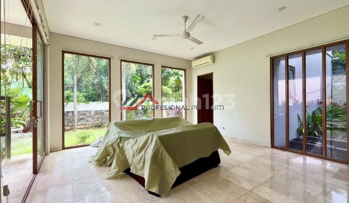 Rumah Dalam kompleks dengan Private Pool Area Pejaten Jakarta Selatan 2
