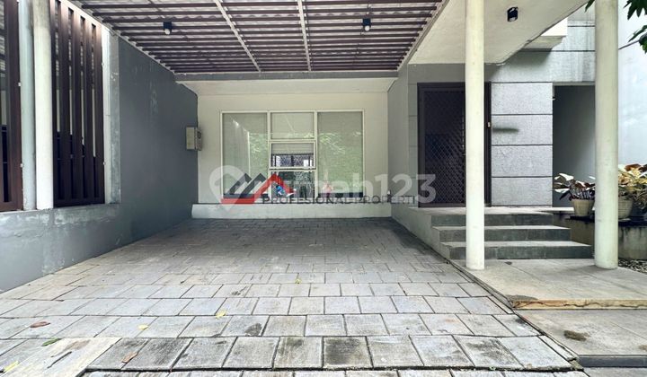 Beautiful House in an Exclusive Cluster with Swimming Pool Area, Lebak Bulus, South Jakarta 2