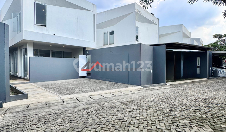 Premium Area House in Townhouse Suitable for Modern Families