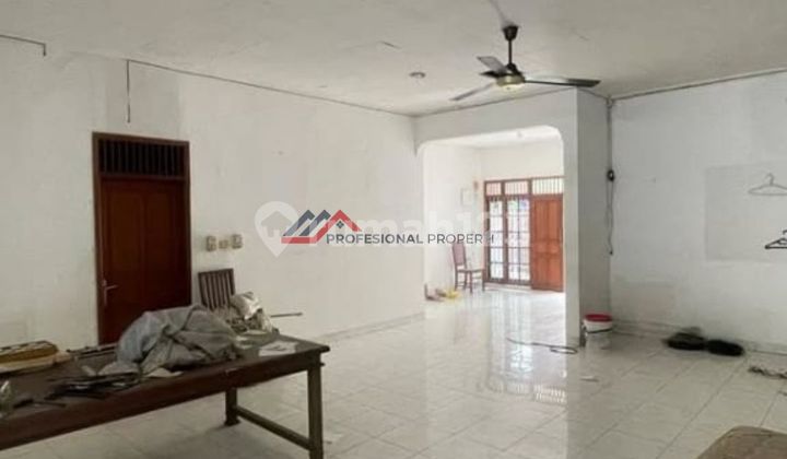Rumah Lama Hitung Tanah Lokasi di Bangka Kemang Jakarta Selatan.