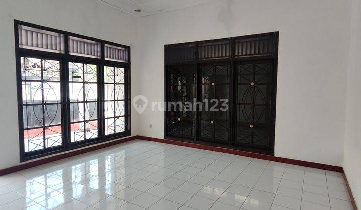 Dekat Mrt-bisa Buat Kantor-harga Sewa 120 Juta Per Tahun - 1