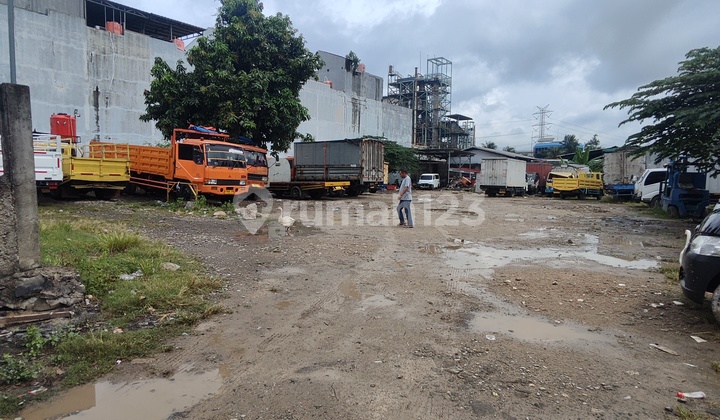 Near East Toll Road Xmalang - area 2840 M2 Price 9 Million Per Meter. Near East Toll Road Xmalang - area 2840 M2 Price 9 Million Per Meter.