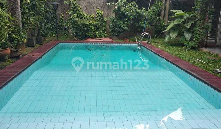 Rumah Siap Huni Pool Luas 500 / 300 Harga 7,7 Milyar. Nego 2
