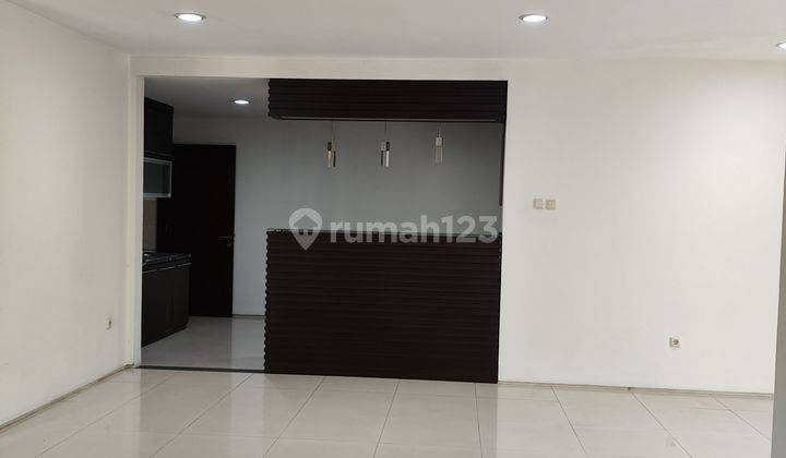 Town House-Dekat Mrt-Pool Bersama-Harga Sewa 140 Juta/Tahun- 1