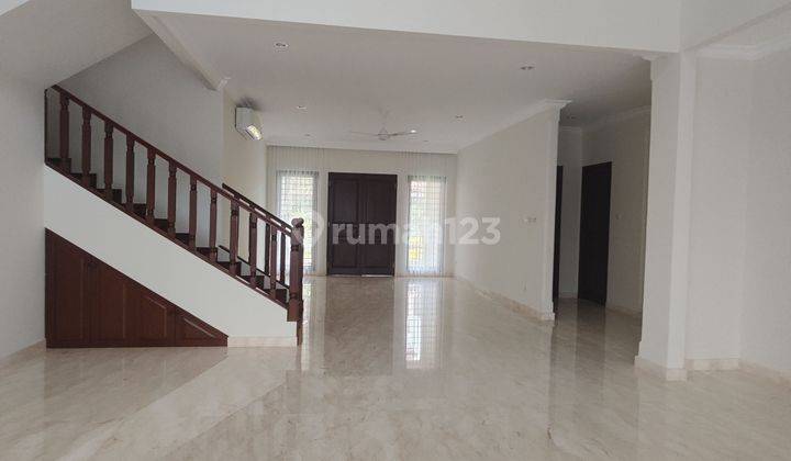 Komplek-Dekat Penville-Rumah Bagus-Luas 400/400 Harga 12,9 M 2