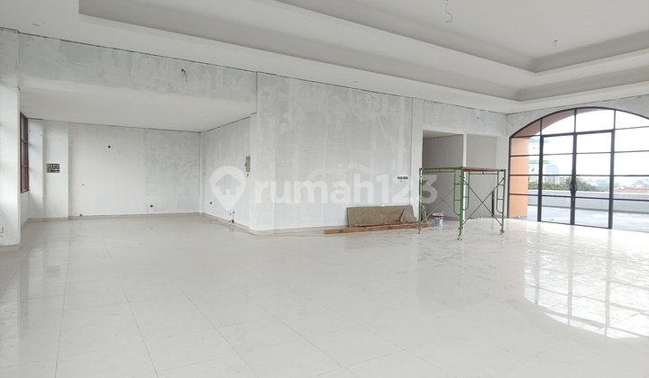 New Building - Ample Parking - Near Toll - Area 1890 / 1470 Price 55 Billion. Negotiable -