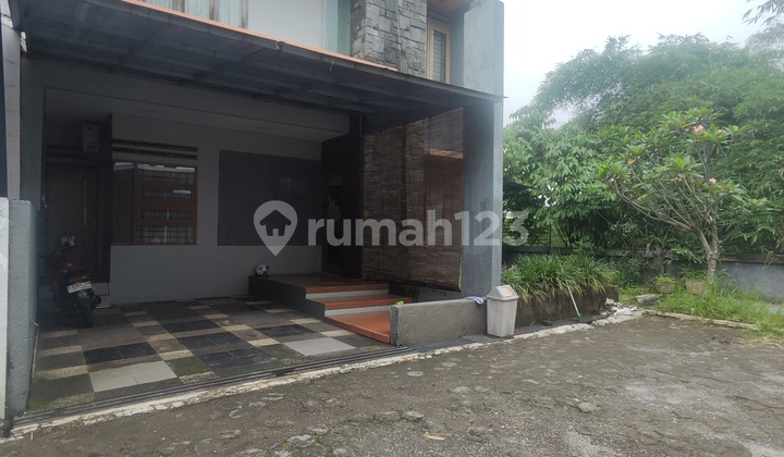 Komplek Cigadung - Luas 132 / 115 Harga 3,5 Milyar. Nego - Komplek Cigadung - Luas 132 / 115 Harga 3,5 Milyar. Nego -